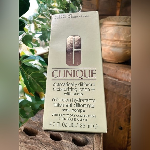 NEW Clinique 3-Step Dramatically Different Moisturizing Face Lotion 4.2 Fl Oz - Picture 10 of 10